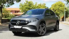 Cinza Usado 2021 Mercedes EQA250 AMG line SUV | € 33.500 (Preço justo)