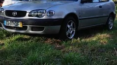Cinzento Usado 2000 Toyota Corolla Carrinha | € 1.950