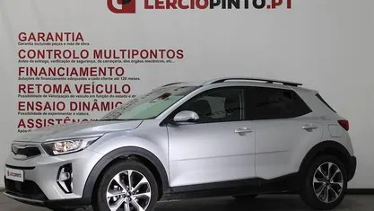 Usado Kia Stonic 100 HP (73 kW) 2024 Cinza SUV