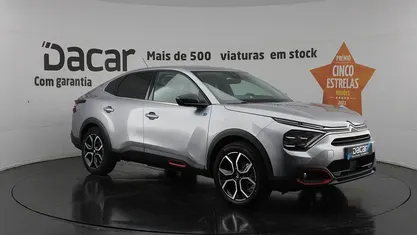Cinza Usado 2023 Citroën e-C4 Feel Sedan | € 22.999 (Preço justo)