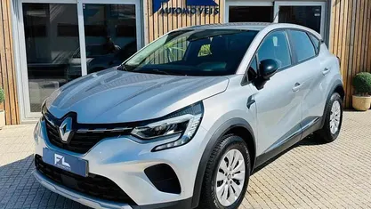 Usado Renault Captur 100 HP (73 kW) 2020 Cinzento SUV