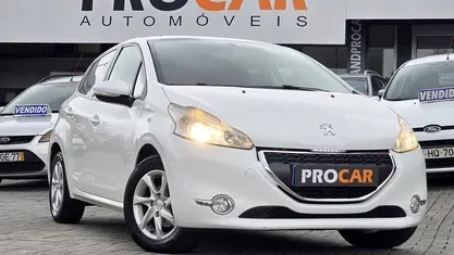 Usado Peugeot 208 Access 68 HP (50 kW) 2014 Branco Citadino