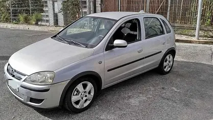 Usado Opel Corsa 69 HP (50 kW) 2005 Citadino