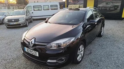 Usado 2014 Renault Mégane III Dynamique Carrinha | € 8.990 (Preço justo)