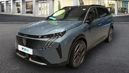 Usado Peugeot 5008 Allure 214 HP (157 kW) 2025 Monovolume