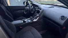 Cinzento Usado 2013 Peugeot 3008 Citadino | € 7.990 (Bom preço)