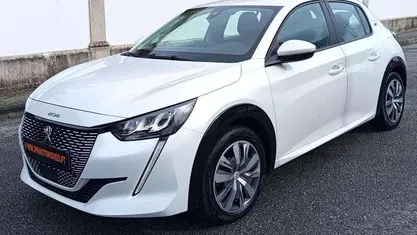 Usado Peugeot e-208 Active 100 kW (136 HP) 2021 Citadino