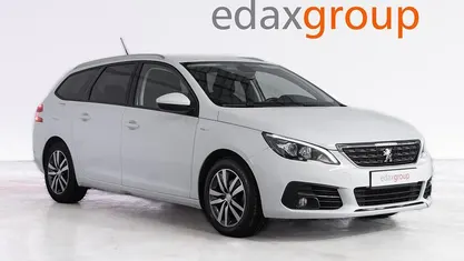 Branco Usado 2021 Peugeot 308 Style Carrinha | € 16.990 (Preço justo)