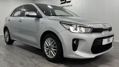 Cinzento Usado 2018 Kia Rio | € 14.500 (Preço justo)
