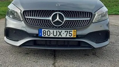 Cinzento Usado 2018 Mercedes A180 Citadino | € 19.000 (Bom preço)