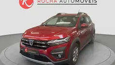 Vermelho Usado 2022 Dacia Sandero Comfort Citadino | € 15.499 (Preço justo)