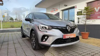 Usado Renault Captur Techno 91 HP (66 kW) 2023 Cinza SUV