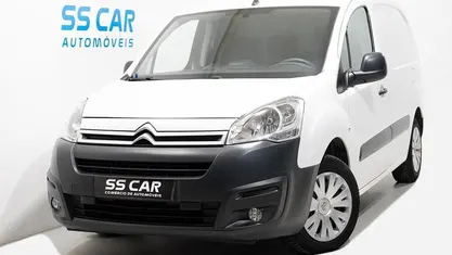 Branco Usado 2018 Citroën Berlingo Feel Monovolume | € 11.490 (Bom preço)