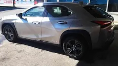 Cinzento Usado 2021 Lexus UX 200 SUV | € 29.500