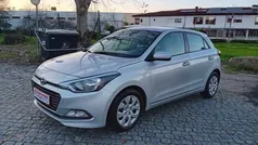 Cinzento Usado 2017 Hyundai i20 | € 10.850 (Preço justo)