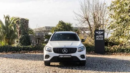 Branco Usado 2018 Mercedes GLC250 AMG line SUV | € 37.900 (Preço justo)