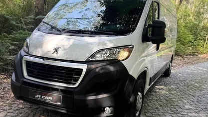 Branco Usado 2022 Peugeot Boxer Van | € 18.500 (Bom preço)