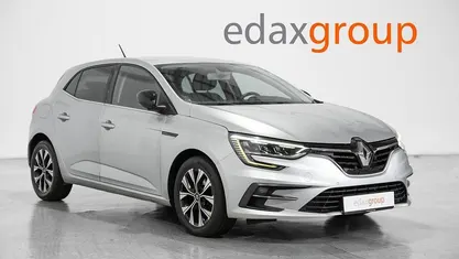Cinza Usado 2021 Renault Mégane IV LIMITED | € 14.490 (Preço justo)