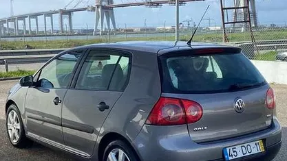 Cinzento Usado 2007 VW Golf V Citadino | € 4.500 (Preço justo)