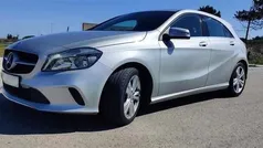 Cinzento Usado 2017 Mercedes A180 Citadino | € 17.900 (Preço justo)