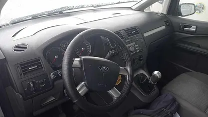 Usado Ford Focus 109 HP (80 kW) 2005 Cinzento Carrinha