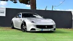 Cinzento Usado 2013 Ferrari FF Coupé | € 169.000
