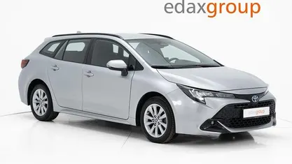Usado Toyota Corolla Comfort 98 HP (72 kW) 2023 Cinza Carrinha