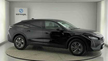 Preto Usado 2024 Peugeot 408 Allure Sedan | € 26.990 (Preço justo)