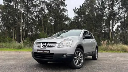 Cinzento Usado 2010 Nissan Qashqai SUV | € 9.990 (Preço justo)