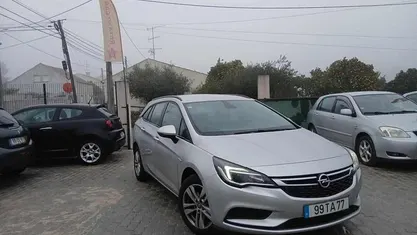 Cinzento Usado 2017 Opel Astra Carrinha | € 9.250 (Preço justo)