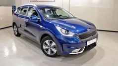 Azul Usado 2018 Kia Niro Urban SUV | € 17.990 (Preço justo)