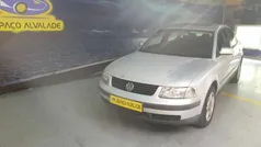 Cinzento prata Usado 1999 VW Passat Trendline Sedan | € 1.650