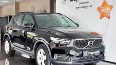 Preto Usado 2021 Volvo XC40 Momentum SUV | € 24.990 (Preço justo)