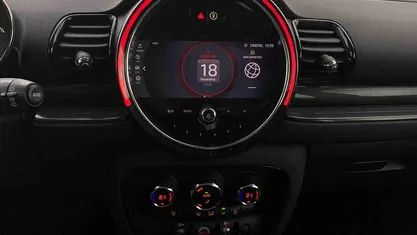 Usado Mini Cooper D 150 HP (110 kW) 2022 Verde Citadino