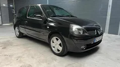 Preto Usado 2002 Renault Clio II Citadino | € 1.990 (Preço justo)