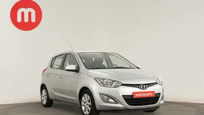 Cinzento Usado 2015 Hyundai i20 | € 9.499 (Preço justo)