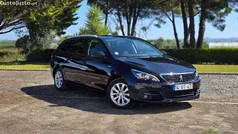 Preto Usado 2018 Peugeot 308 Style Sedan | € 11.950 (Preço justo)