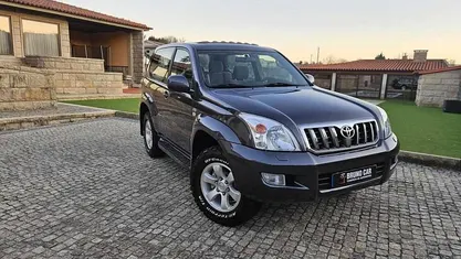 Cinzento Usado 2004 Toyota Land Cruiser SUV | € 27.900 (Preço justo)