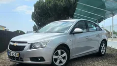 Cinzento Usado 2009 Chevrolet Cruze Sedan | € 6.350 (Preço justo)