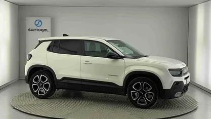 Usado 2025 Jeep Avenger Summit SUV | € 23.990 (Preço justo)