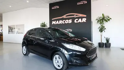Preto Usado 2015 Ford Fiesta Trend Citadino | € 9.700 (Preço justo)