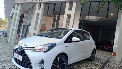 Usado 2016 Toyota Yaris Hybrid Comfort | € 14.690 (Super Preço)