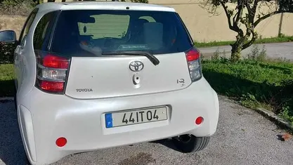 Branco Usado 2010 Toyota iQ Citadino | € 5.990 (Preço justo)