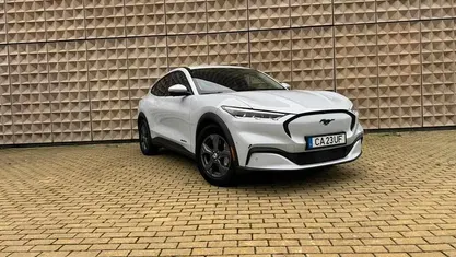 Usado 2021 Ford Mustang Mach-E Standard Range SUV | € 28.990 (Preço justo)