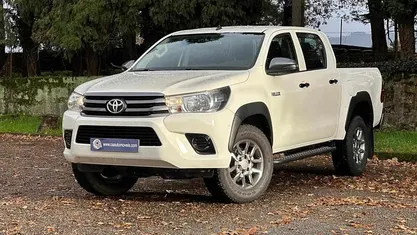 Branco Usado 2019 Toyota HiLux Pickup | € 31.990 (Preço justo)