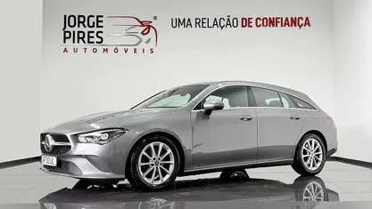 Usado Mercedes CLA200 150 HP (110 kW) 2021 Cinzento Carrinha