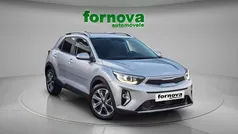Cinza Usado 2025 Kia Stonic SUV | € 22.500 (Preço justo)