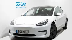 Branco Usado 2023 Tesla Model 3 Sedan | € 29.990 (Bom preço)