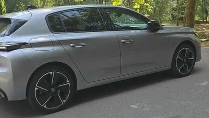 Usado Peugeot e-308 113 kW (154 HP) 2024 Citadino