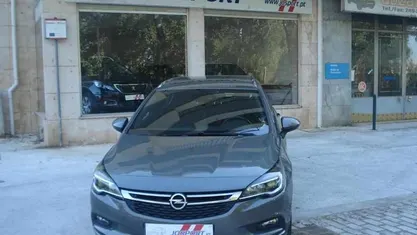 Cinzento Usado 2018 Opel Astra Sport Carrinha | € 11.750 (Preço justo)